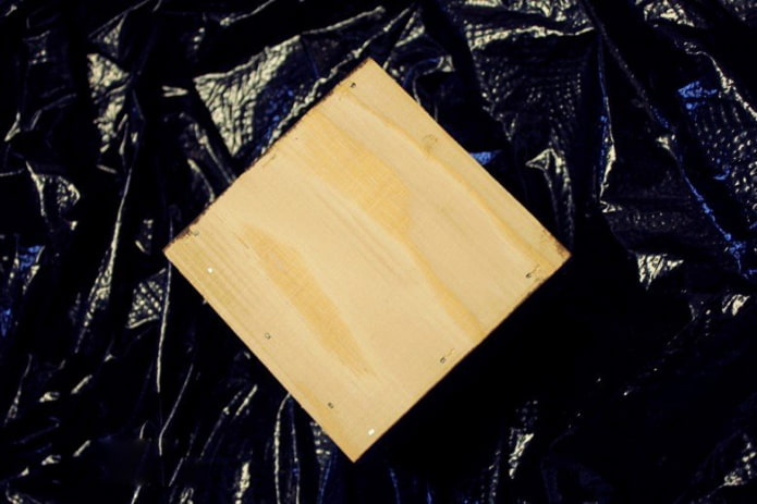 Assembling the cube Assembling the cube