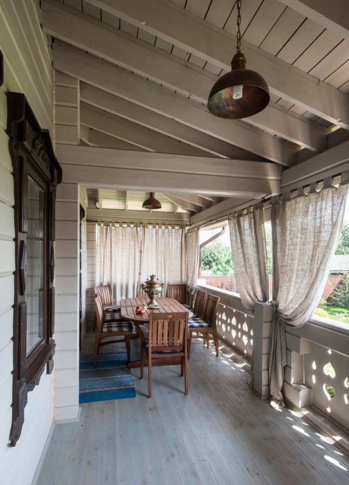 Painted wood Painted wood