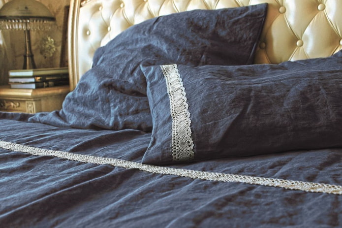 linen bed