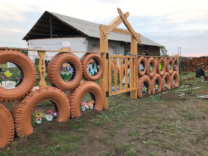 Tire fence Tire fence