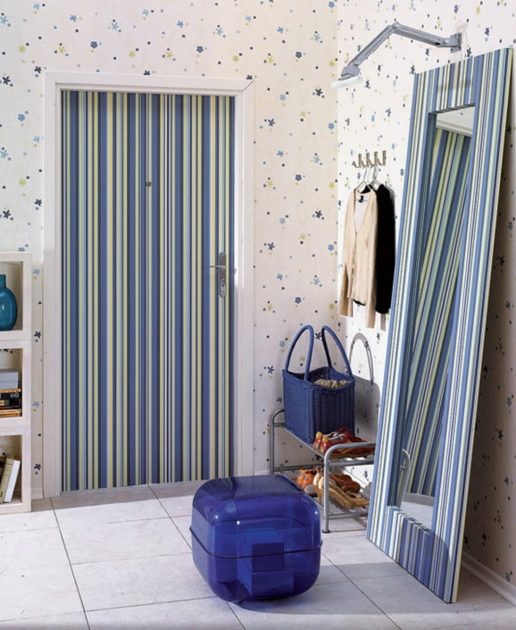 Papered door Papered door