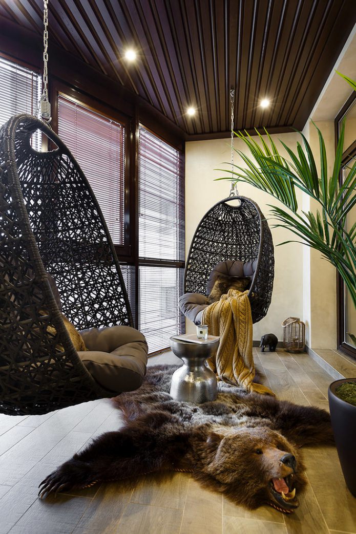 slatted ceiling on the loggia