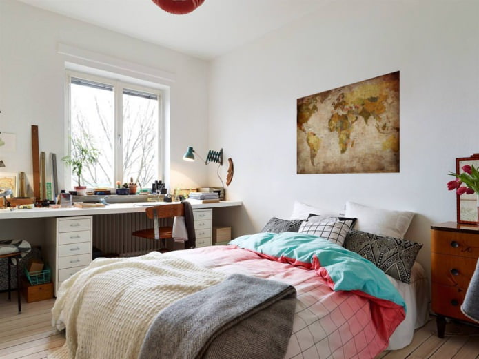 picture with world map picture with world map