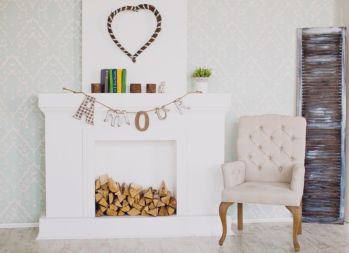 False fireplaces in the interior of the living room