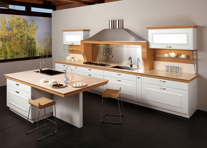 Metal apron for kitchen