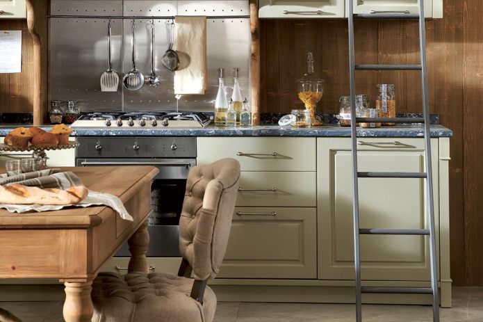 Steel apron in the interior of the kitchen