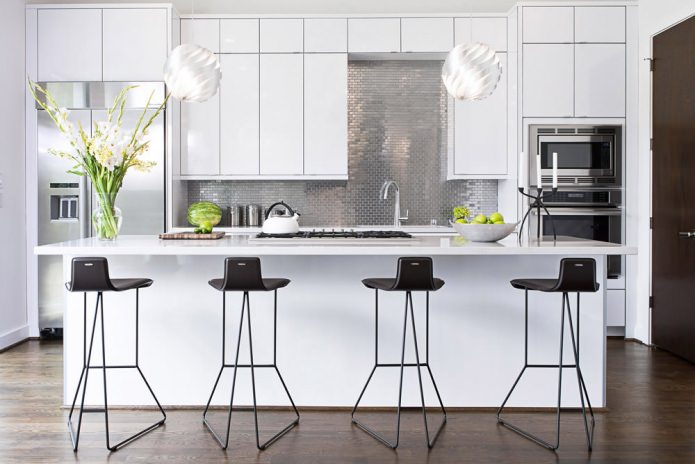 Apron made of steel in the interior of the kitchen