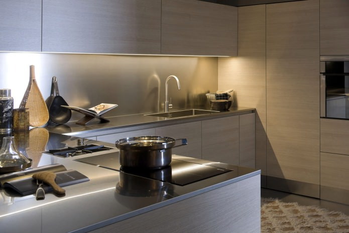 Apron made of steel in the interior of the kitchen