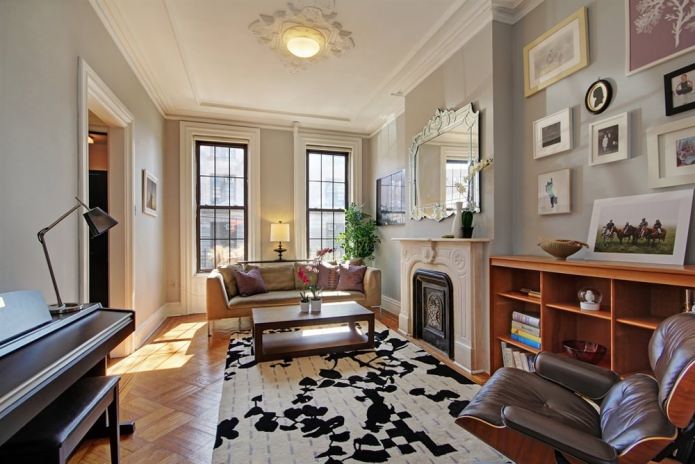 Living room design in English style