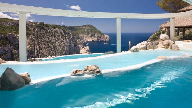 beautiful pools of the world