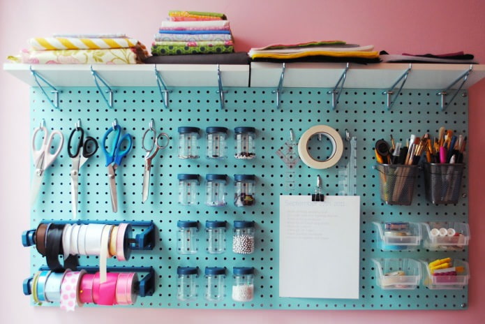 organizer at the workplace of the needlewoman organizer at the workplace of the needlewoman