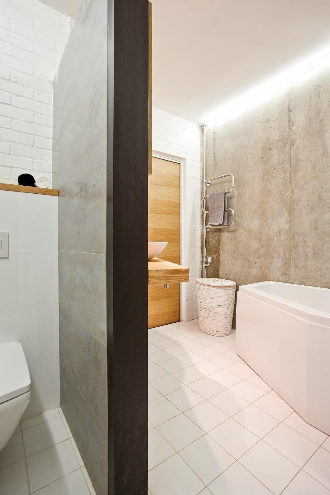 Concrete in the interior of a creative apartment: bathroom Concrete in the interior of a creative apartment: bathroom