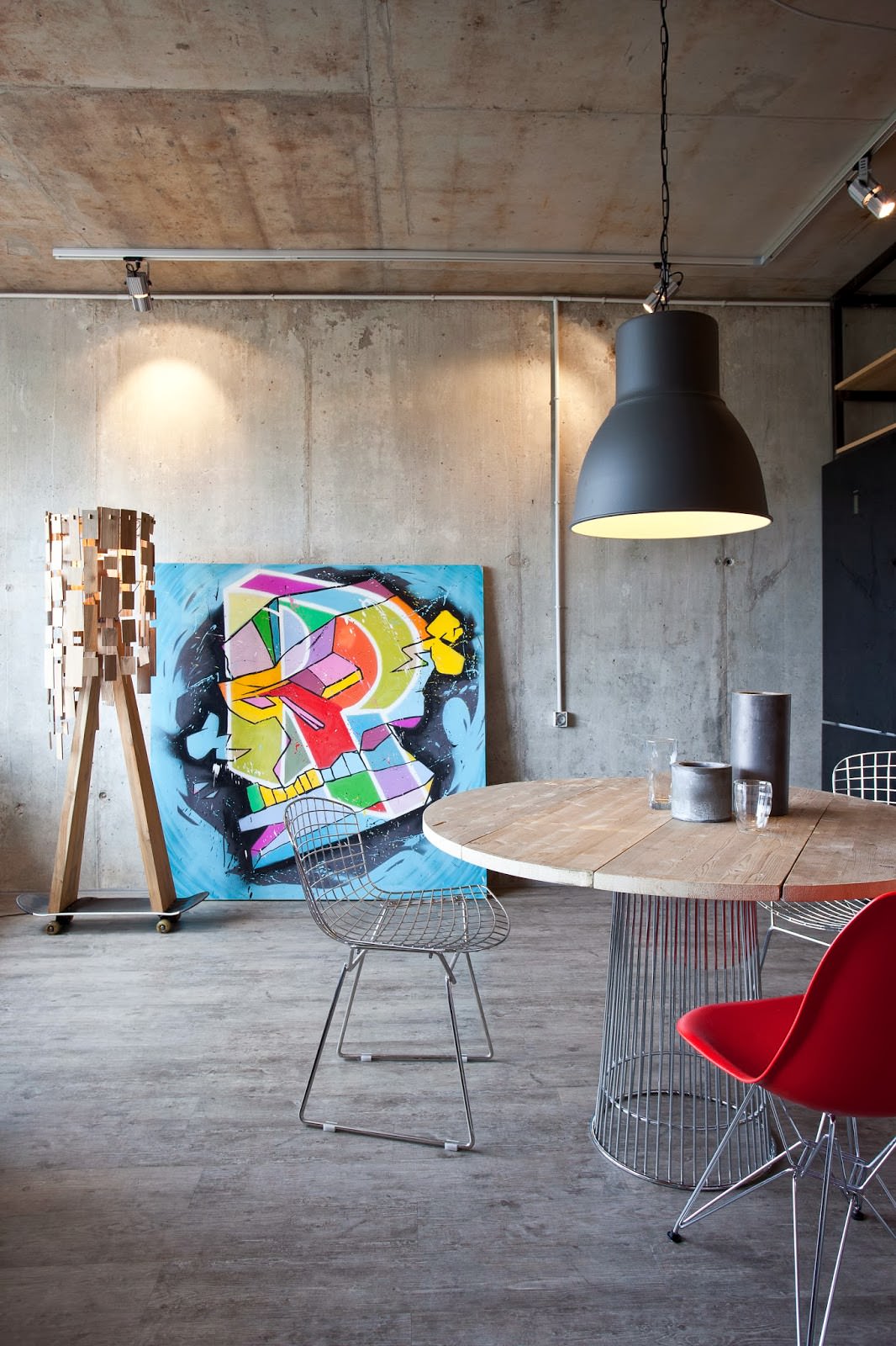 Concrete in the interior of a creative apartment Concrete in the interior of a creative apartment