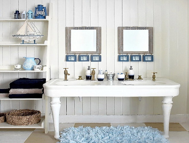 bathroom in nautical style