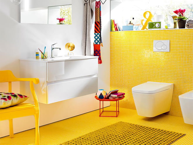 bathroom in yellow