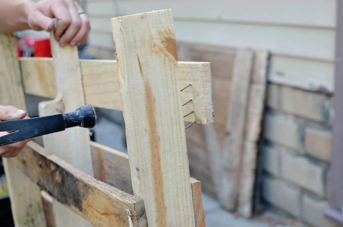 pallet table pallet table