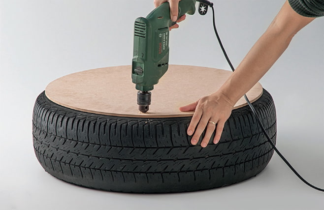 DIY ottoman made of tires