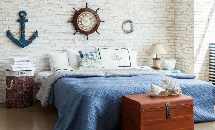 bedroom in nautical style