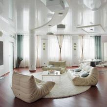 White and black-and-white wallpapers in the living room: 55 photos in the interior-0