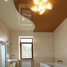 Two-color stretch ceilings: types, combinations, design, forms of adhesions in two colors, photo in the interior-7