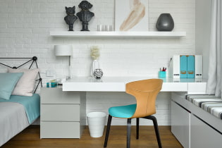 Desk: photos, views, materials, design, color, shape, location in the room