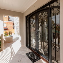 Forged doors: photos, types, design, examples with glass, patterns, drawings-3