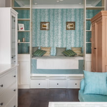 How to properly position the bed in the bedroom? Location relative to window, door, placement errors. -2