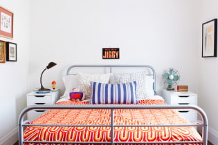 How to properly position the bed in the bedroom? Location relative to window, door, placement errors.