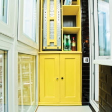 Wardrobe for the balcony and loggia: types, colors, materials, location and filling options-5