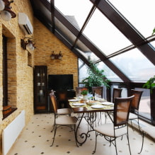 How to decorate the walls on the balcony? Design ideas and photos.-2