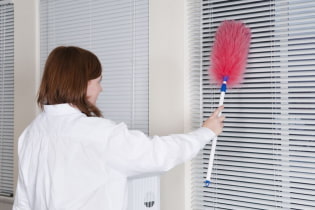 How to properly wash horizontal and vertical blinds?