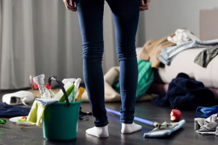 10 things that betray a bad hostess