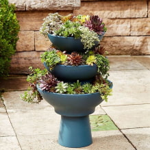 How to make a vertical flower bed? -1