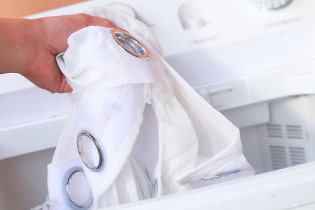 How to properly wash curtains at home?