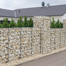 Which fence is better to put in a private house? -4