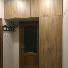 How to decorate a hallway with a mezzanine? -1