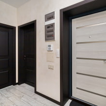 Laminate in the hallway-4