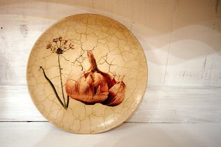 Decoupage plates with craquelure