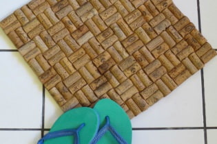How to make a rug from bottle corks?