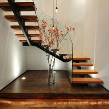 Floor vases in the interior: types, design, shape, color, style, filling options-16